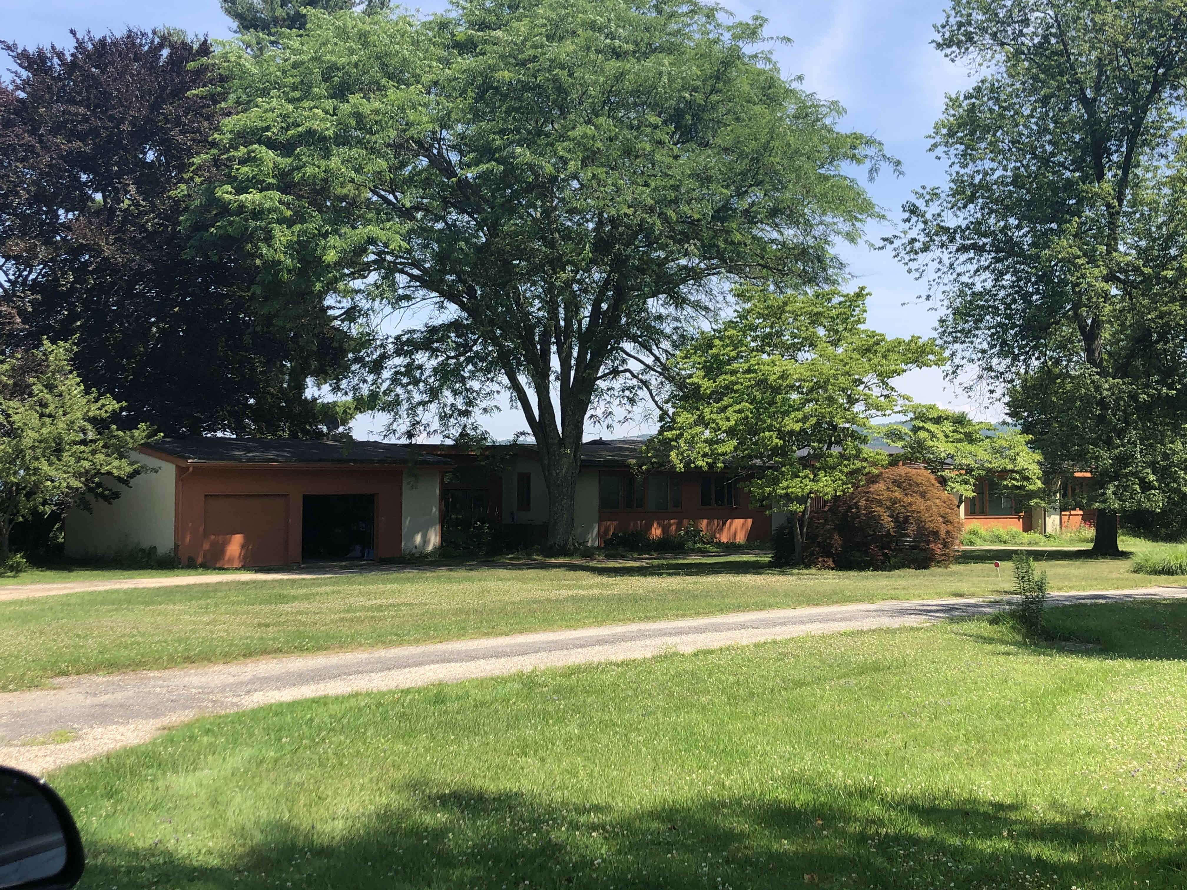 Building photograph for 6 HILLCREST LANE